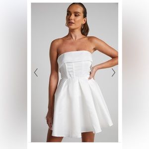 VALORA MINI DRESS - STRAPLESS FIT AND FLARE SATIN DRESS IN IVORY